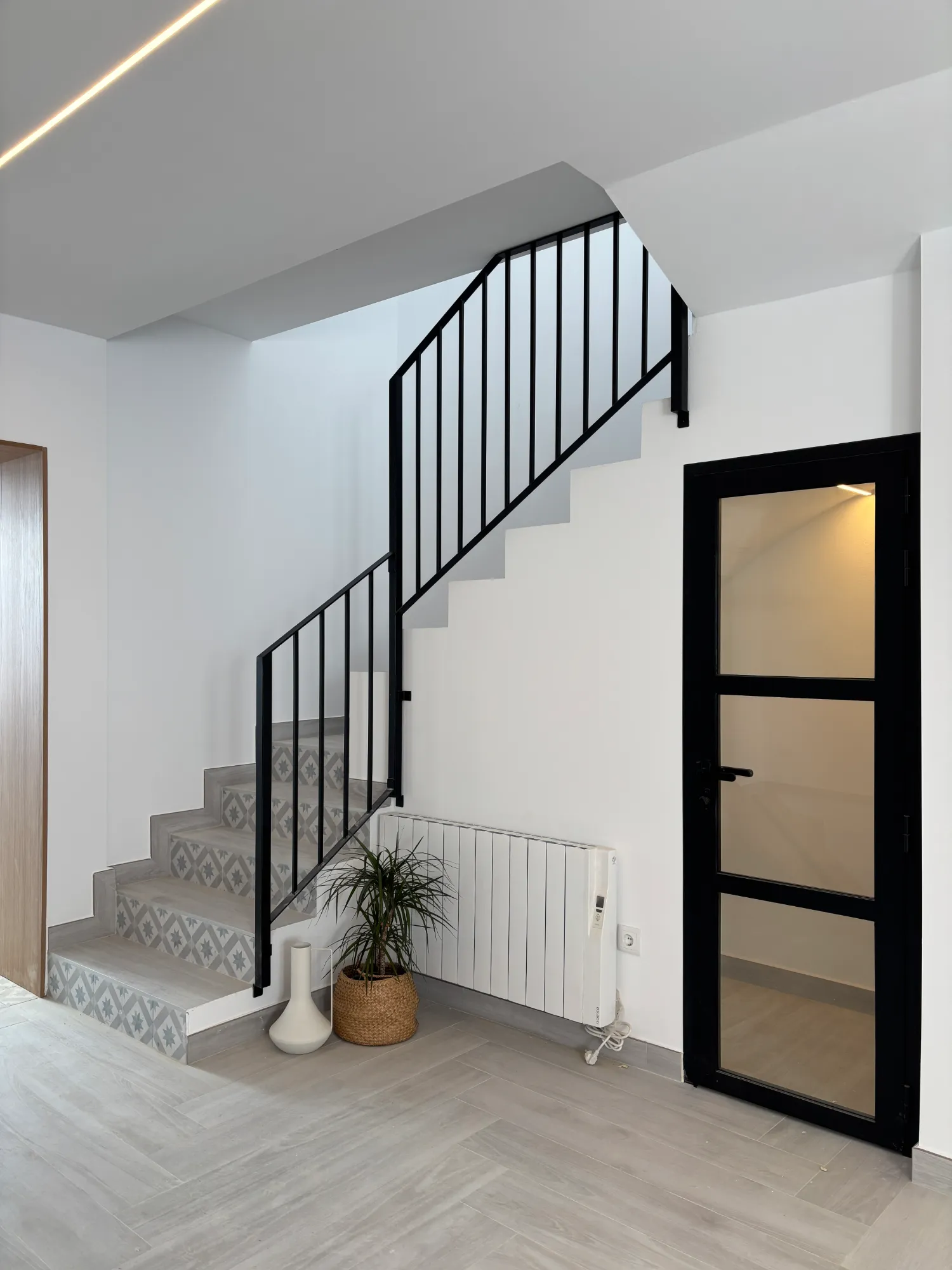 escalera encalada